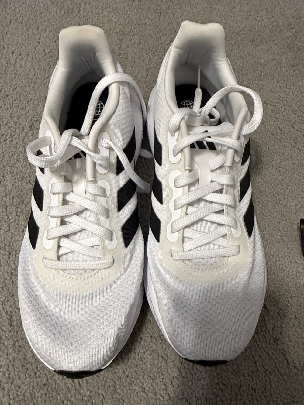 adidas White and Black Runfalcon 3.0 Women’s 9.5 like new!